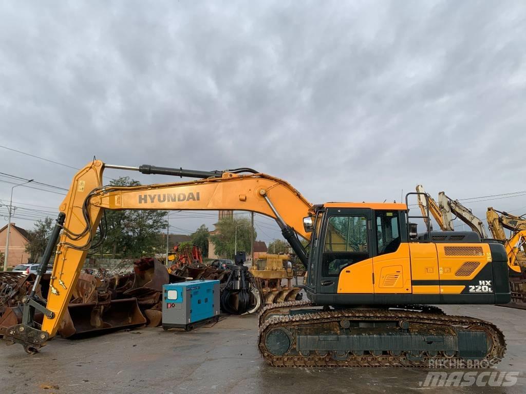 Hyundai HX 220 L Gravemaskiner på larvebånd