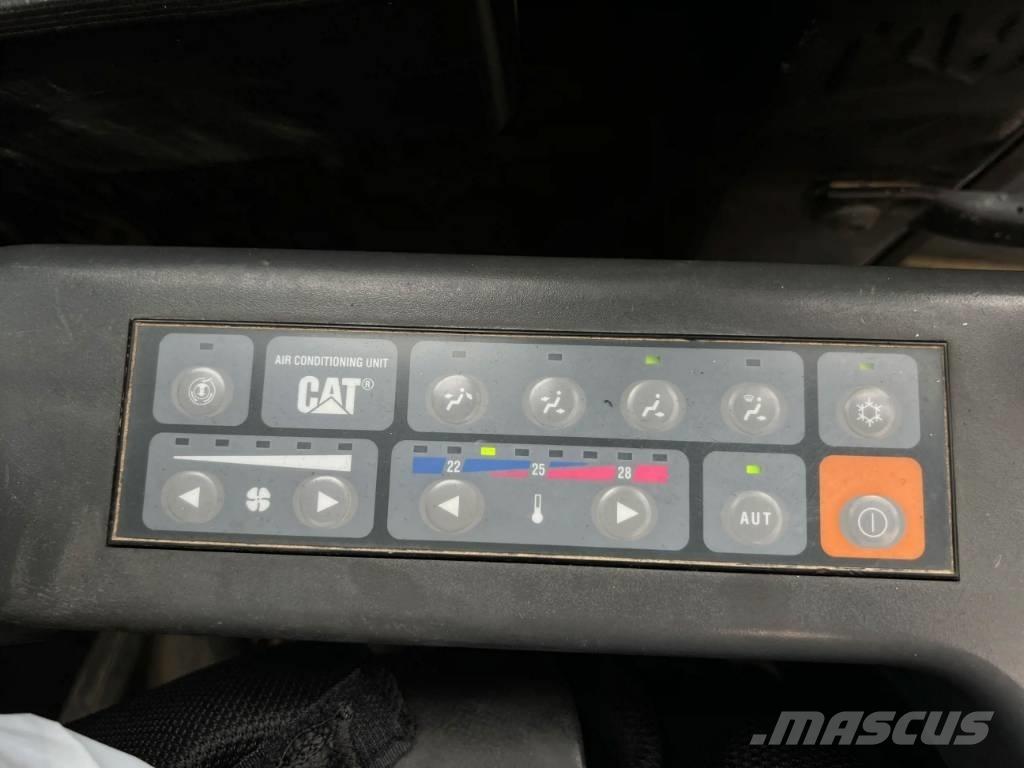 CAT 321D LCR Gravemaskiner på larvebånd