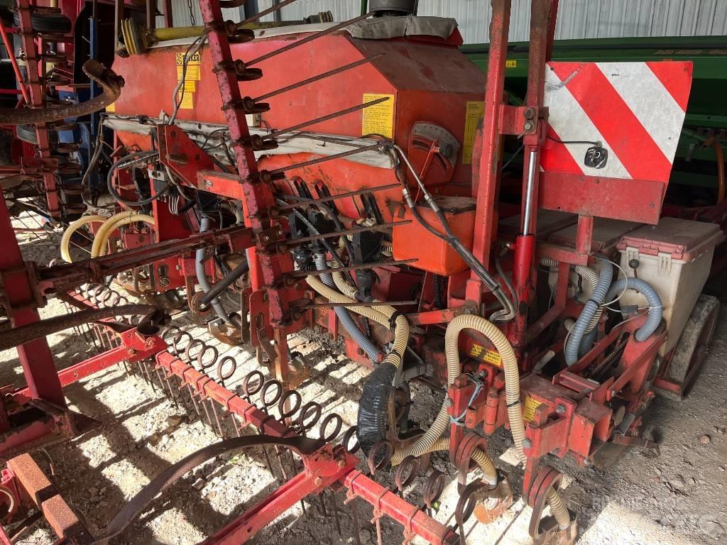  Becher AEROMAT 8Z Enkornssåmaskiner