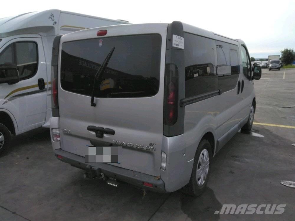 Opel Vivaro 1 Minibusser