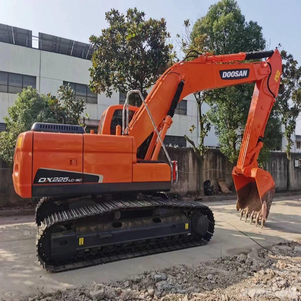 Doosan DX225LC-9C Gravemaskiner på larvebånd