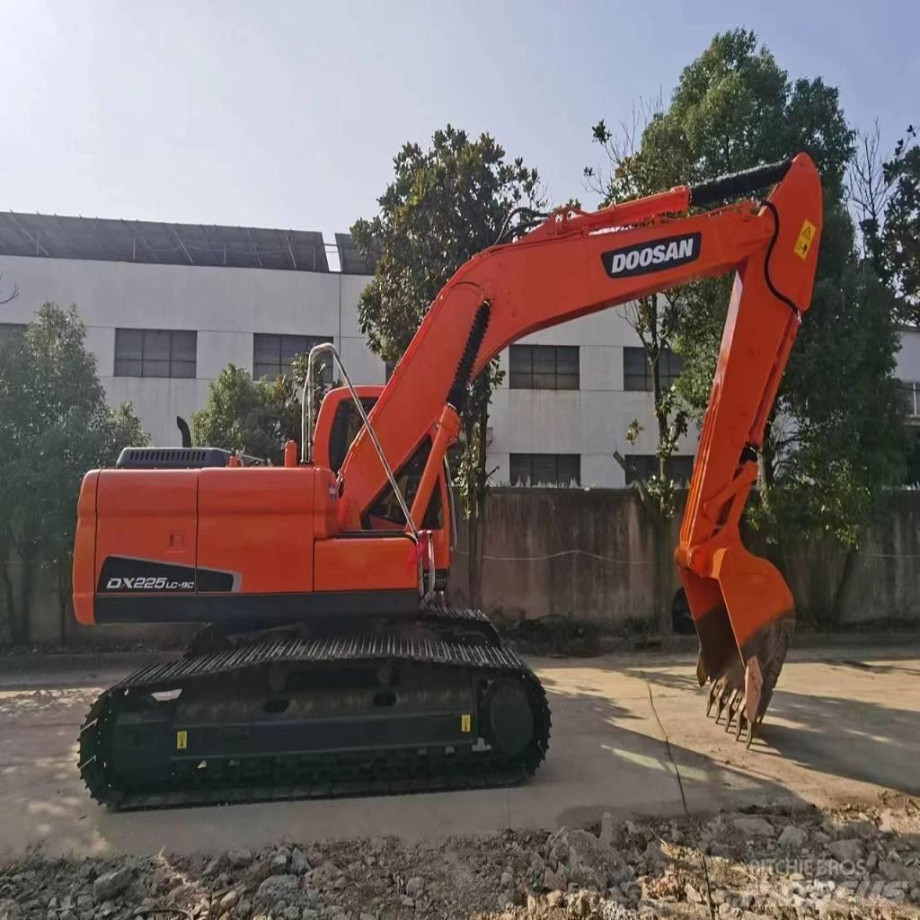 Doosan DX225LC-9C Gravemaskiner på larvebånd