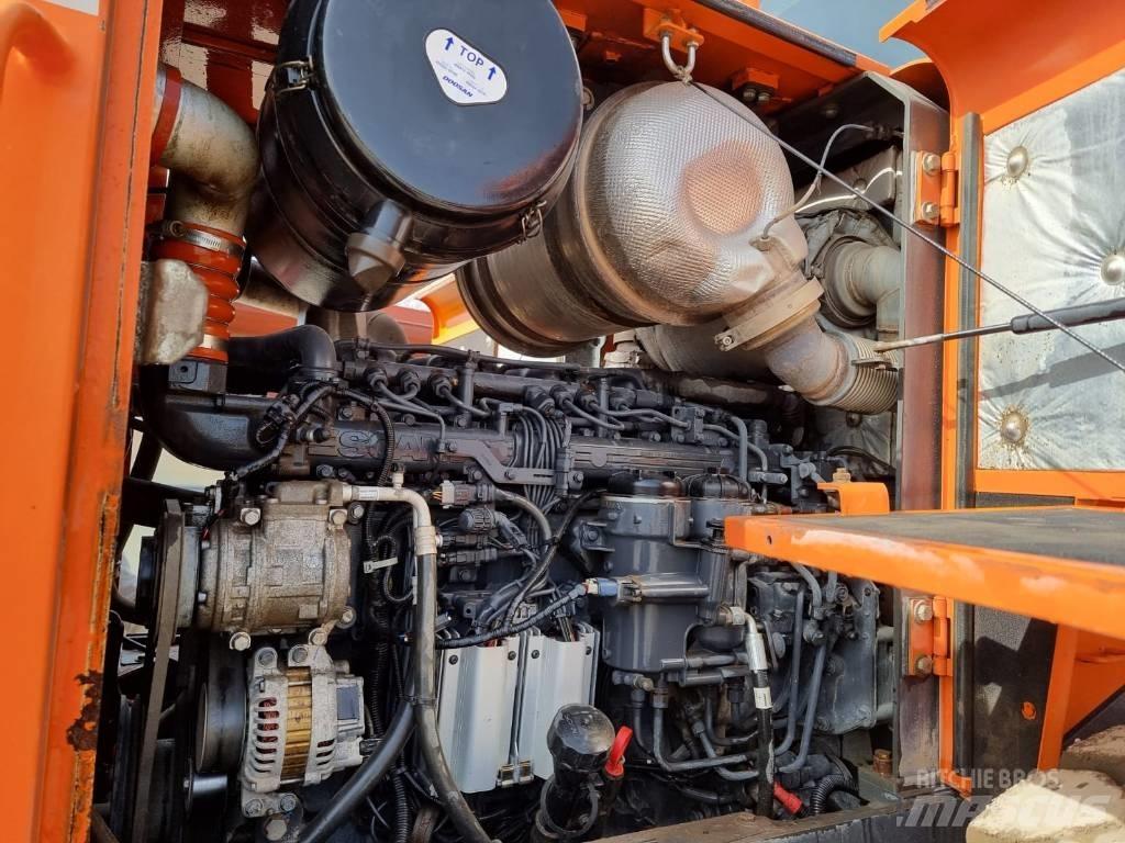Doosan DL 300-5 Læssemaskiner på hjul