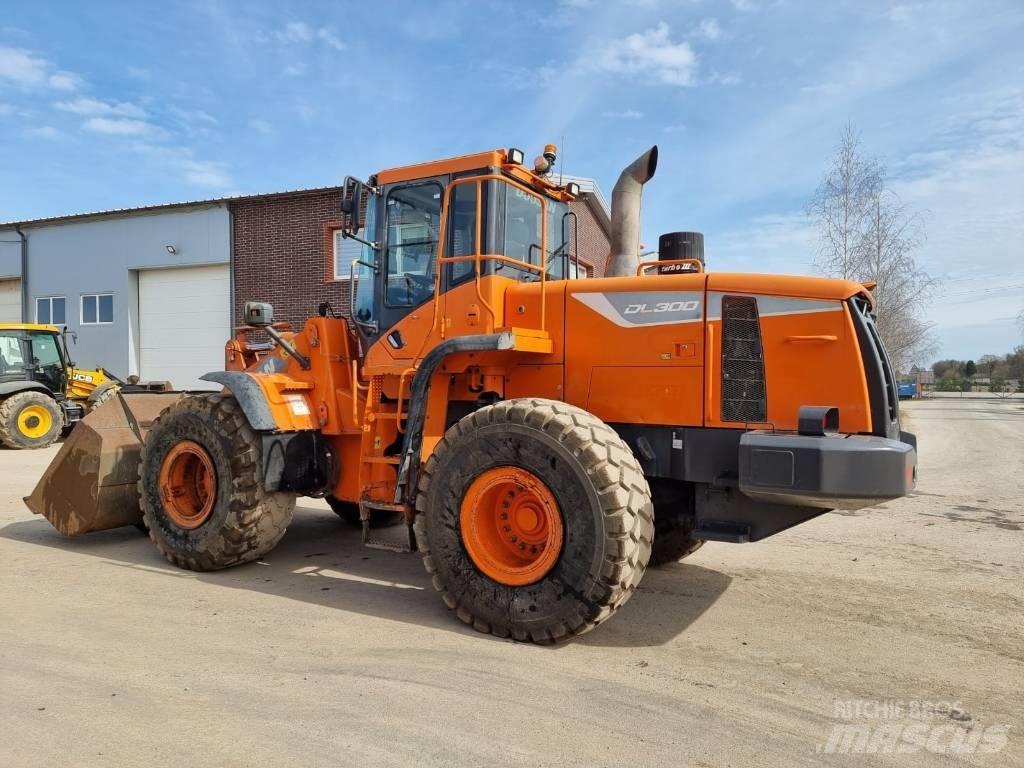 Doosan DL 300-5 Læssemaskiner på hjul