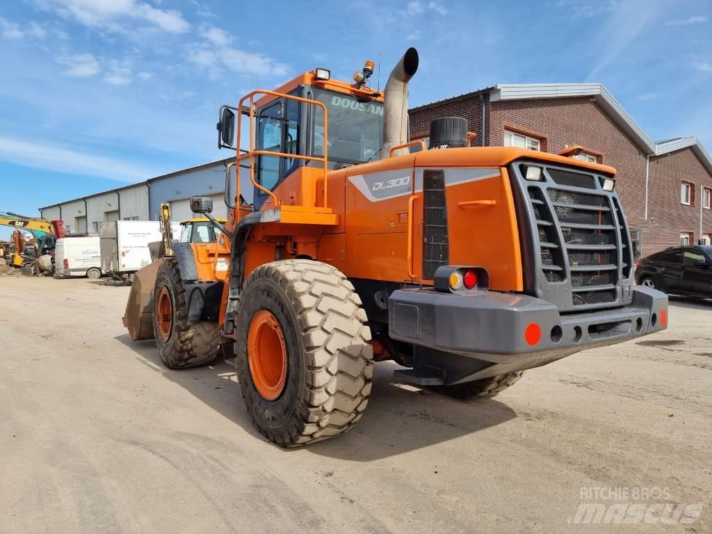 Doosan DL 300-5 Læssemaskiner på hjul
