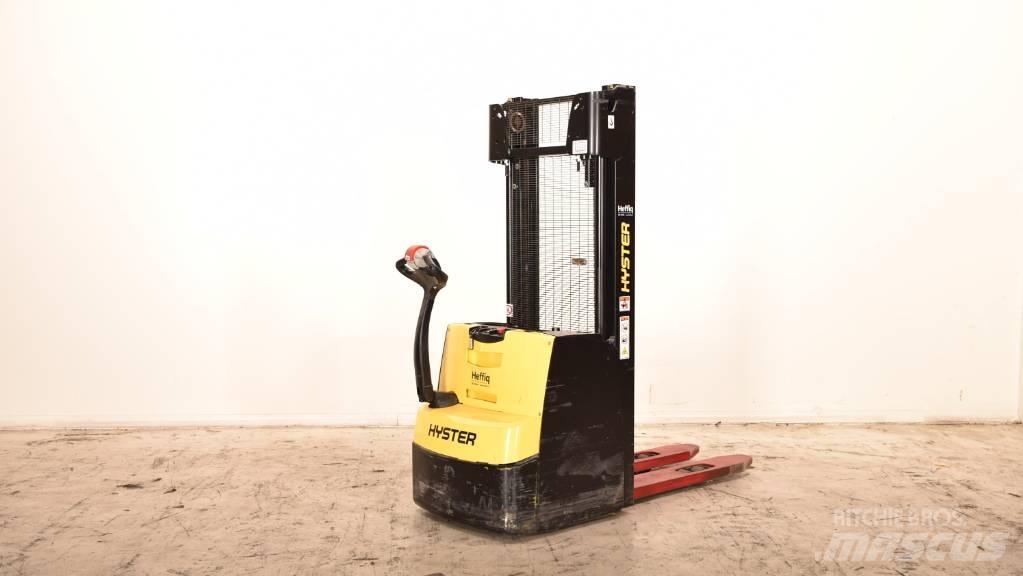 Hyster S 1.6 Gaffelstabler med gående fører