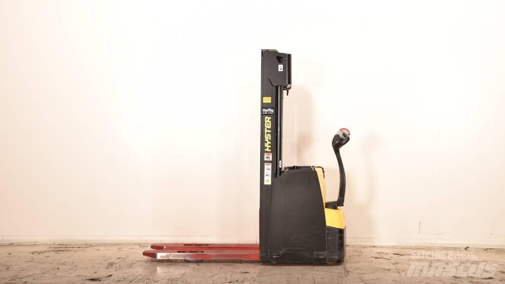 Hyster S 1.6 Gaffelstabler med gående fører