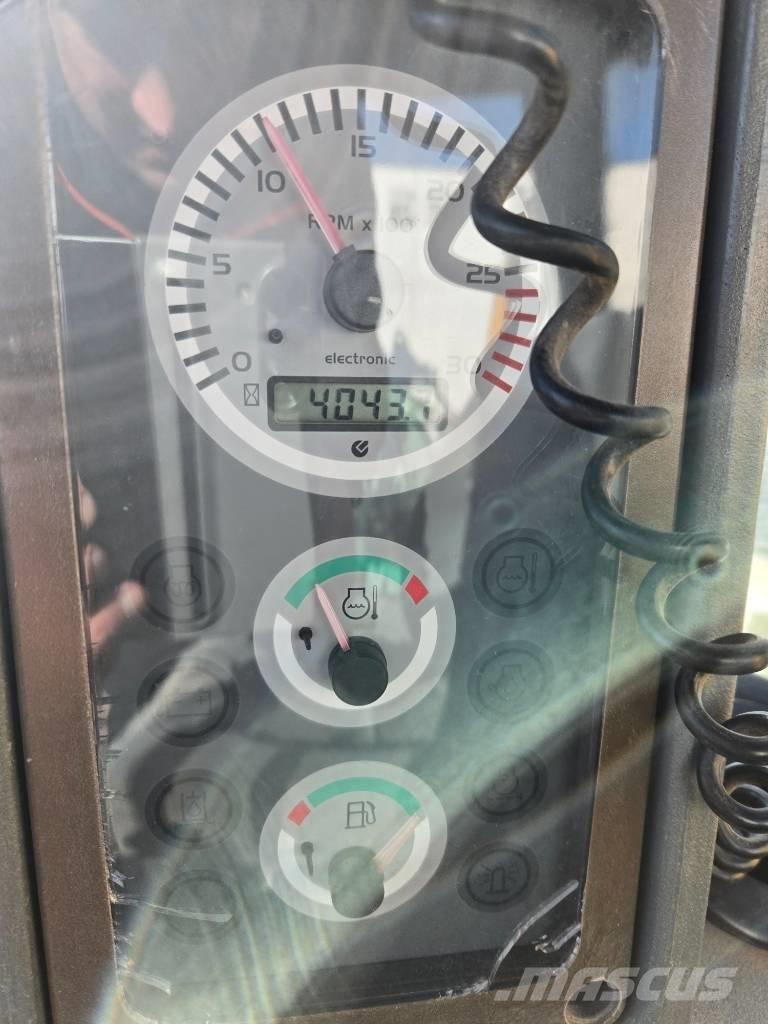 Komatsu WB 97 R-5EO Rendegravere