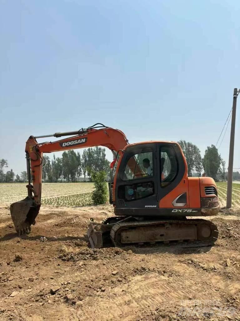 Doosan DX 75-9 Gravemaskiner på larvebånd
