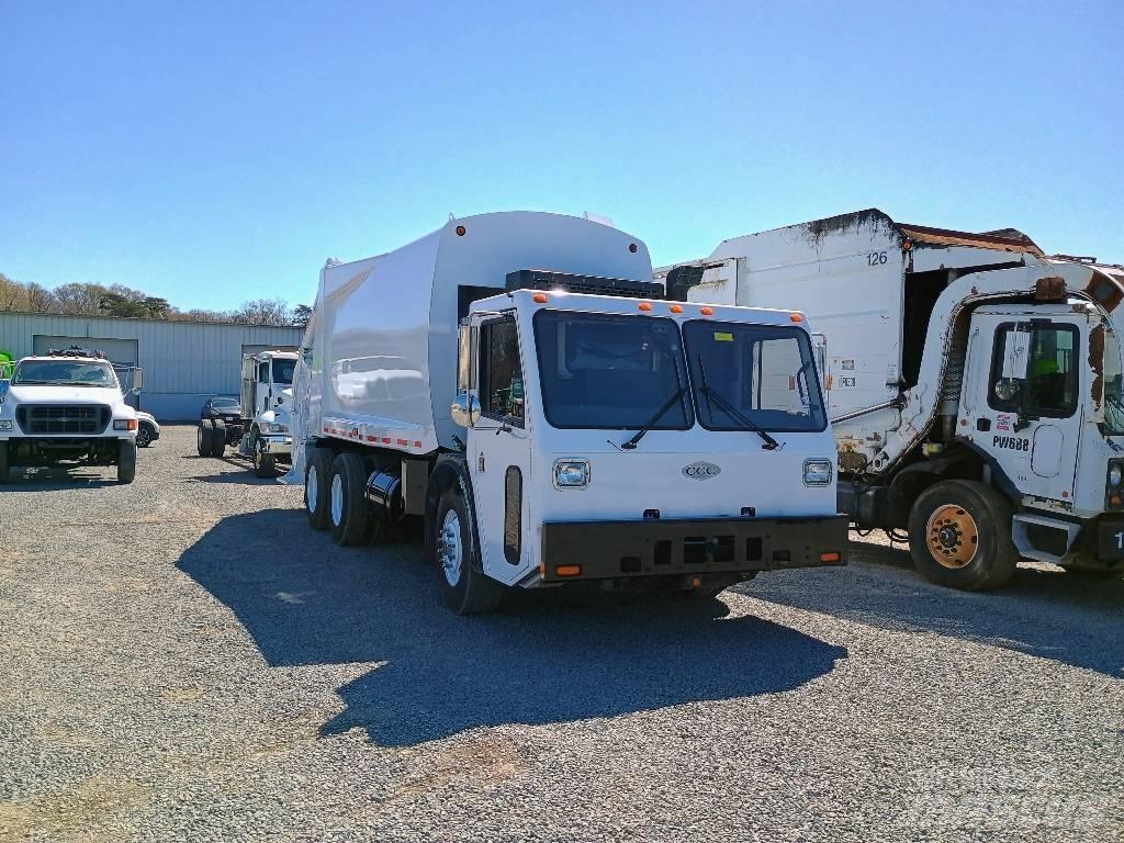  2011 Crane Carrier Renovationslastbiler