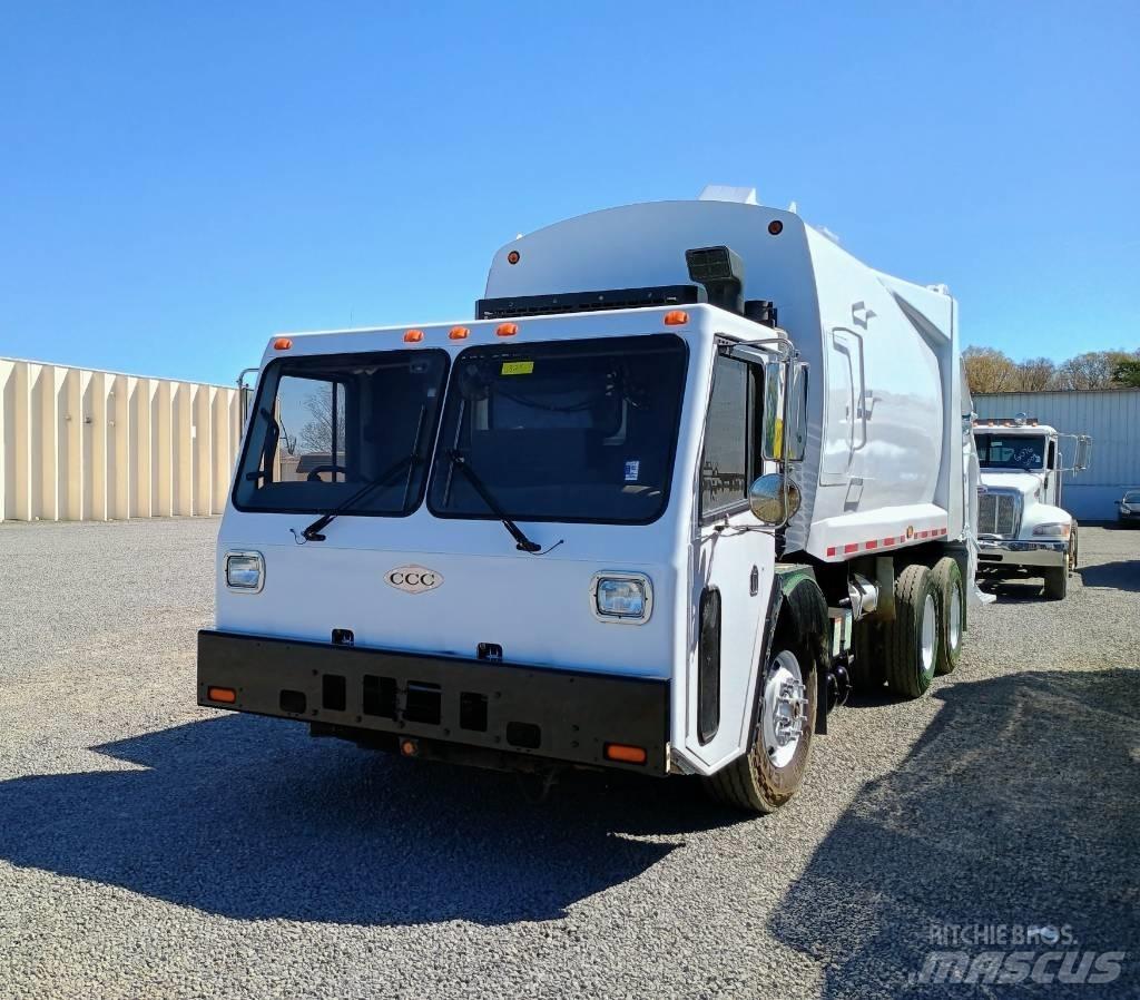  2011 Crane Carrier Renovationslastbiler