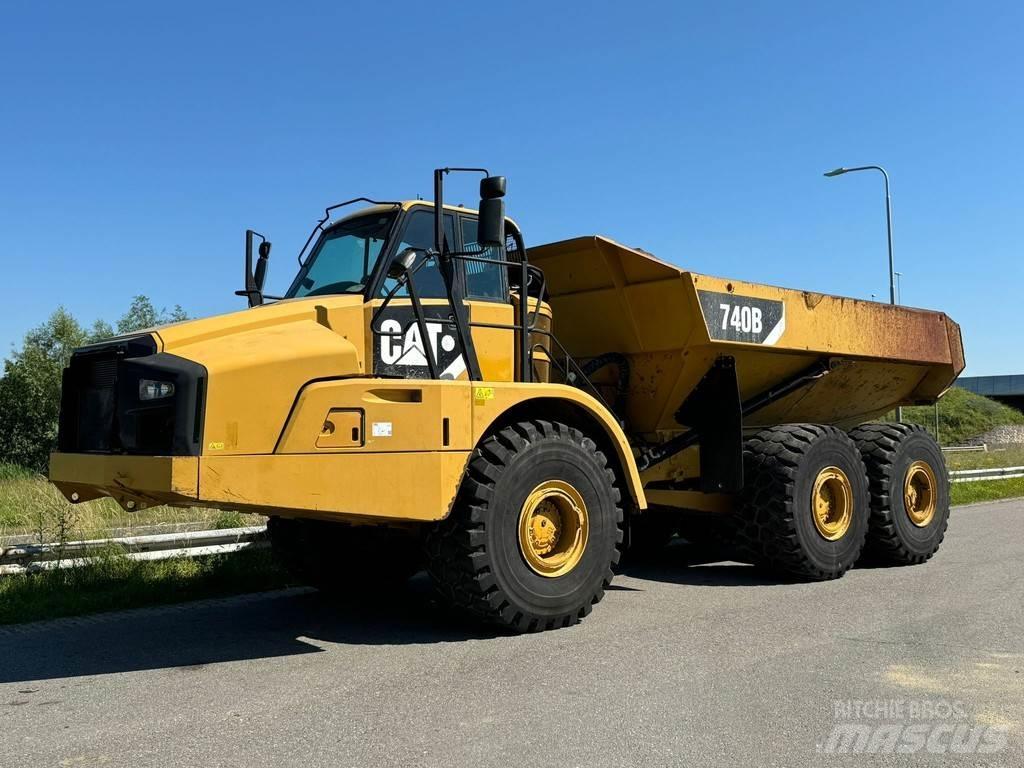 CAT 740B Terrængående lastbiler
