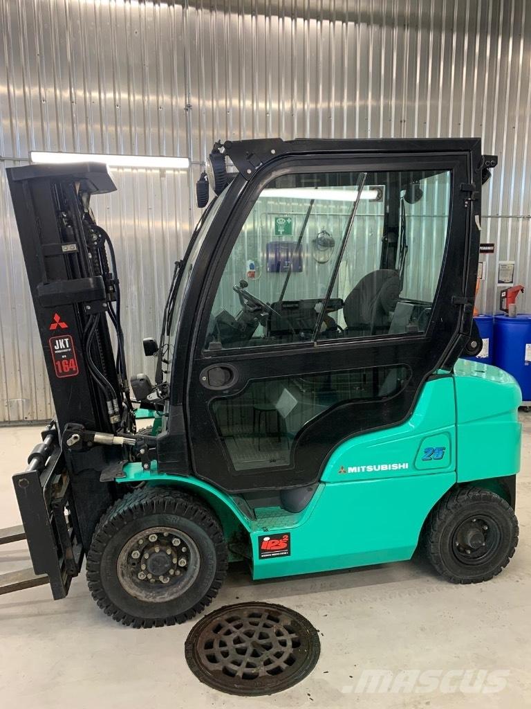 Mitsubishi FD 25 N2 Diesel gaffeltrucks