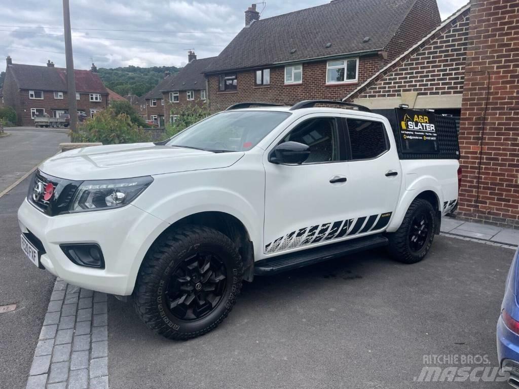 Nissan Navara Biler