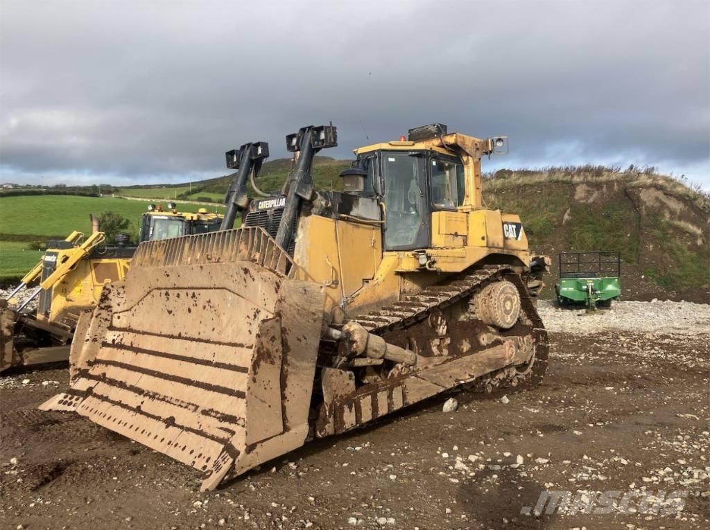 CAT D 9 T Bulldozer på larvebånd