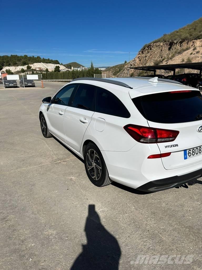 Hyundai I30 Biler