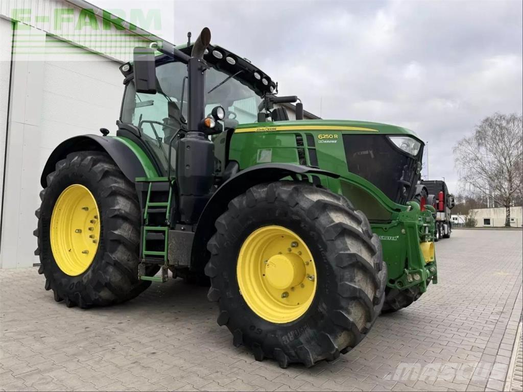 John Deere 6250 r Traktorer
