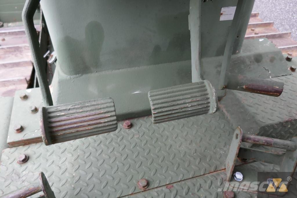 CAT D7G Ex-army Bulldozer på larvebånd