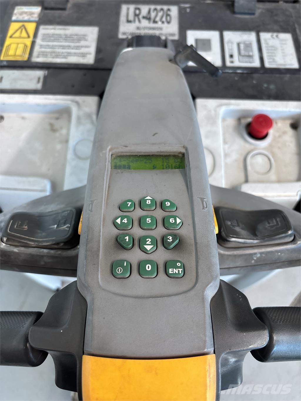 UniCarriers PDP200 Selvkørende stablere