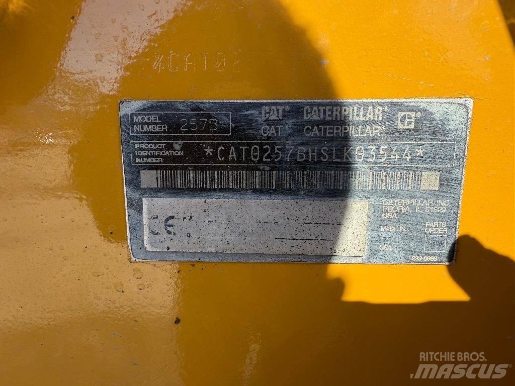 CAT 257 B Larvebåndslæssere