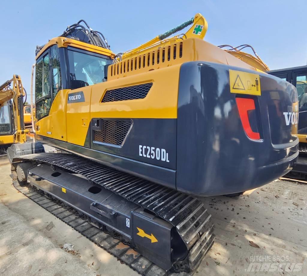 Volvo EC 250 D L Gravemaskiner på larvebånd