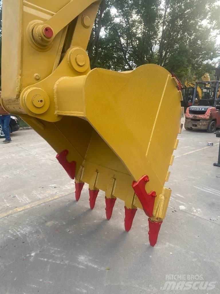 CAT 330 B Gravemaskiner på larvebånd