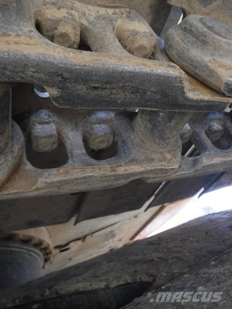 Hitachi ZX 135 US-6 Gravemaskiner på larvebånd