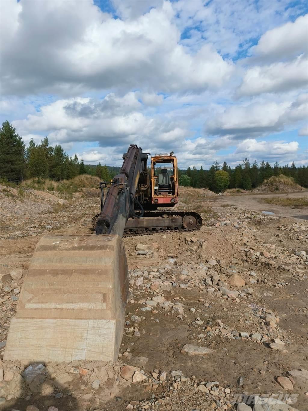 Åkerman 16 Gravemaskiner på larvebånd