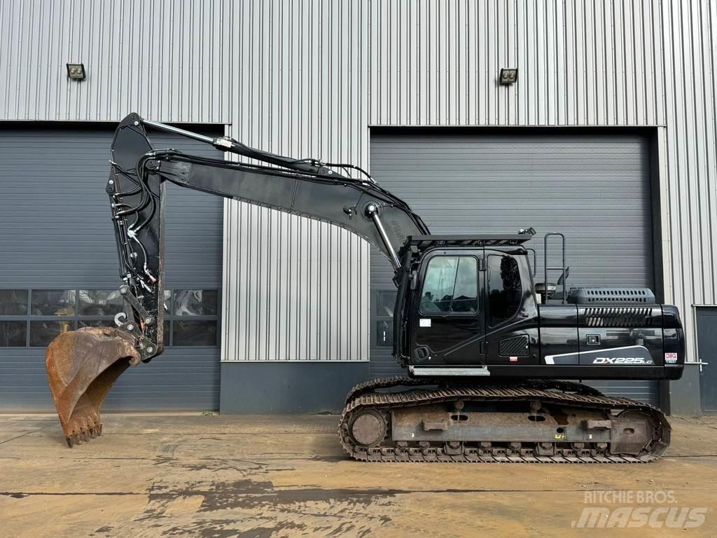 Doosan DX225LC-5 Gravemaskiner på larvebånd
