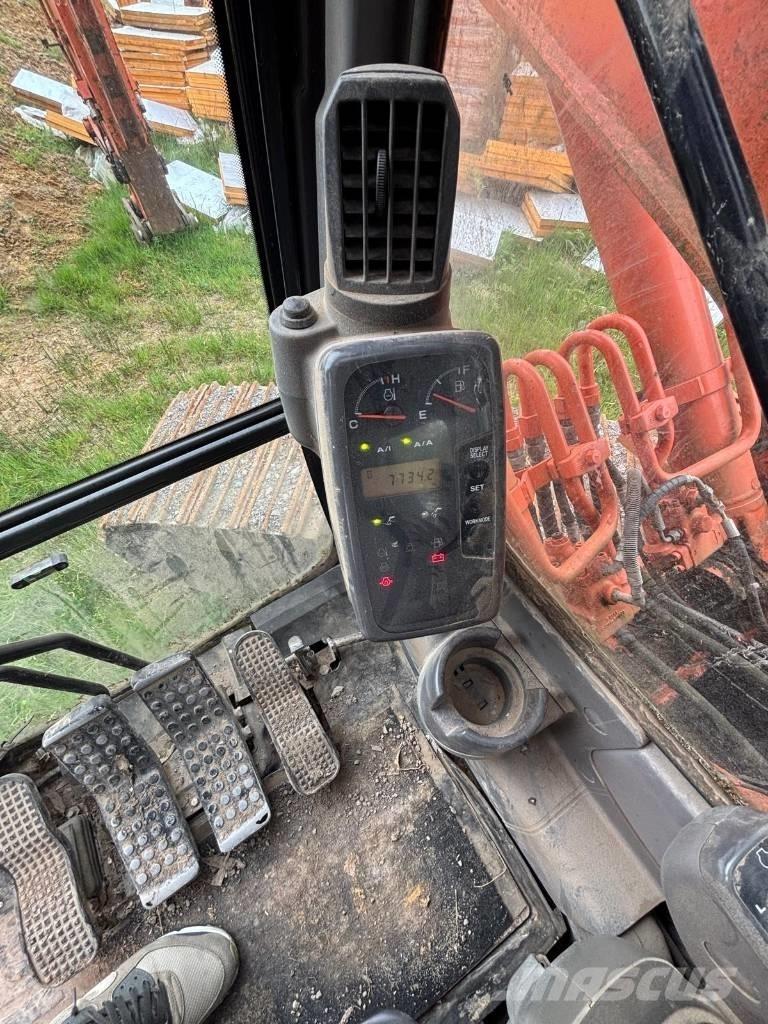 Hitachi Zaxis 180 LC Gravemaskiner på larvebånd