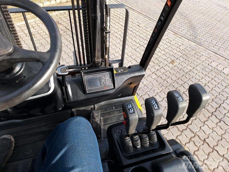 Hyundai 25 BH-9 Entreprenør - Andet