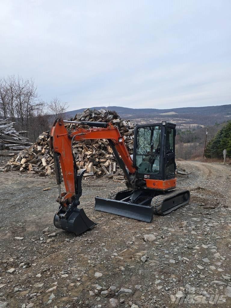 Hitachi ZX35 Minigravemaskiner