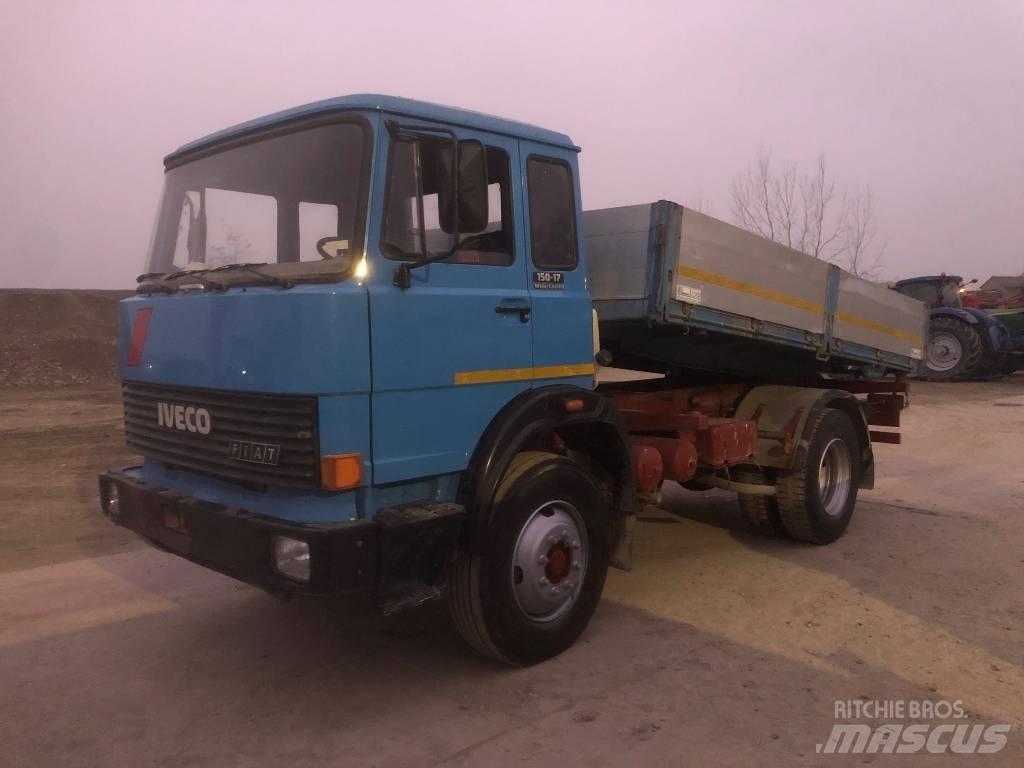 Iveco 150-17 Lastbiler med tip