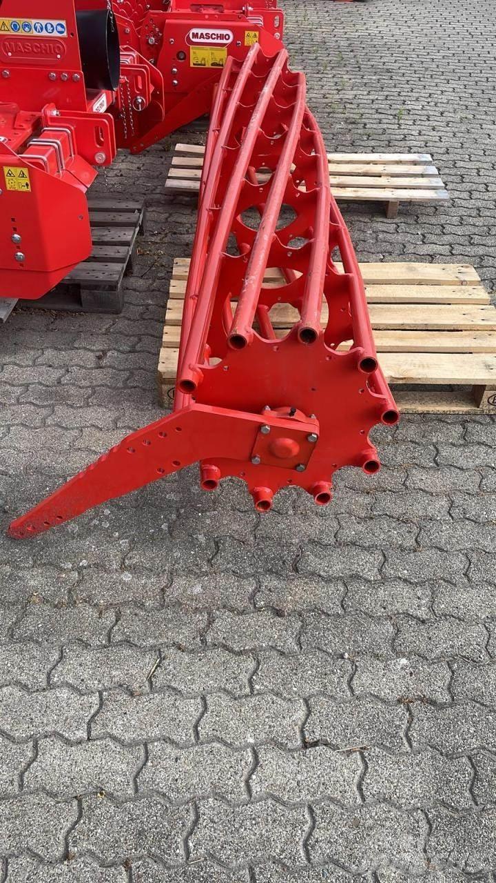Kuhn Maxirohrwalze Bugseret vibrationstromle