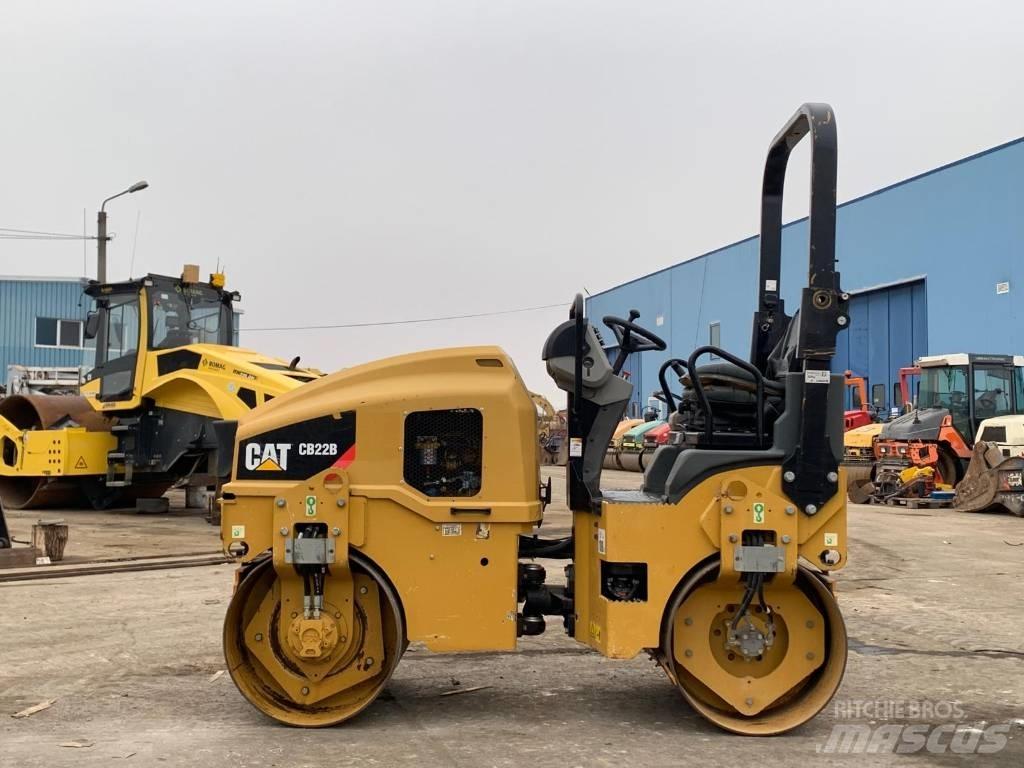 CAT CB 22B Tvilling tromle