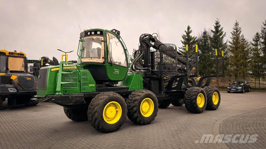 John Deere 1210 E Udkørselsmaskiner