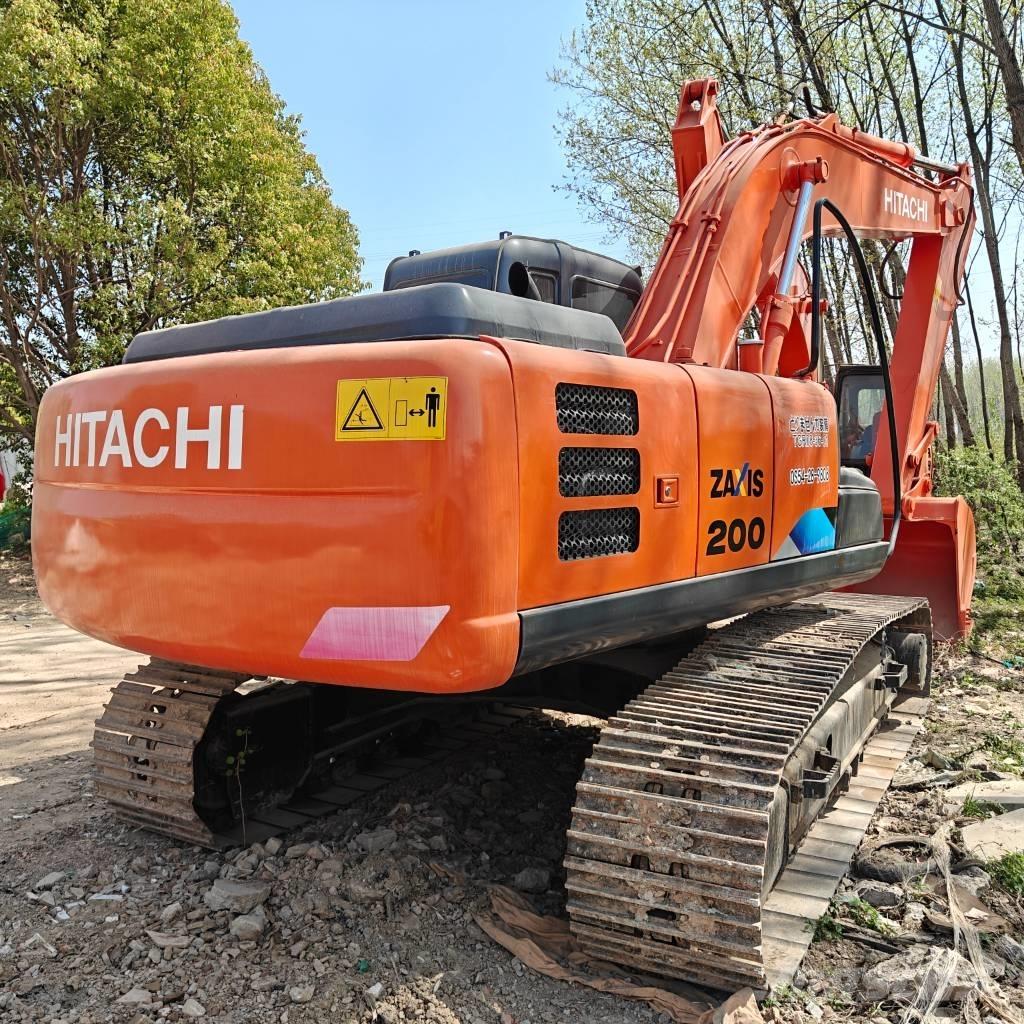 Hitachi ZX200 Gravemaskiner på larvebånd