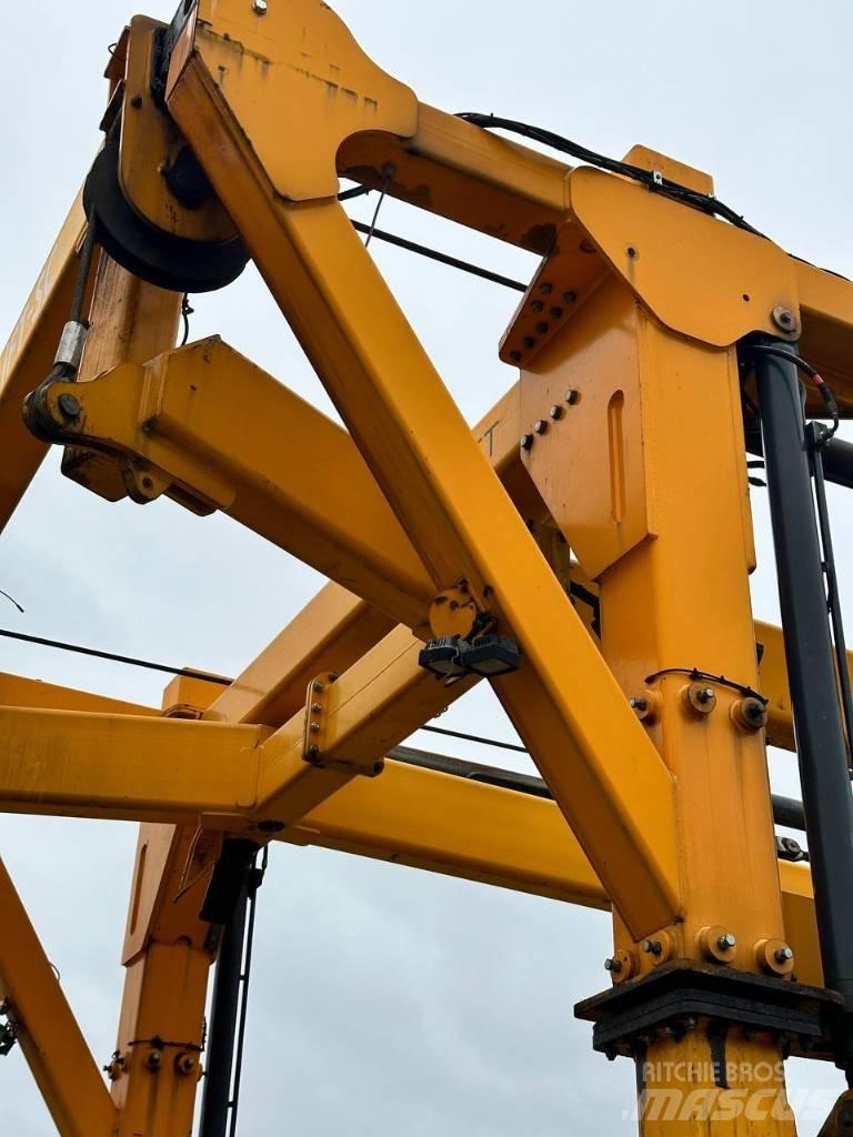 Combilift SC 3 T Gaffeltruck til containerhåndtering