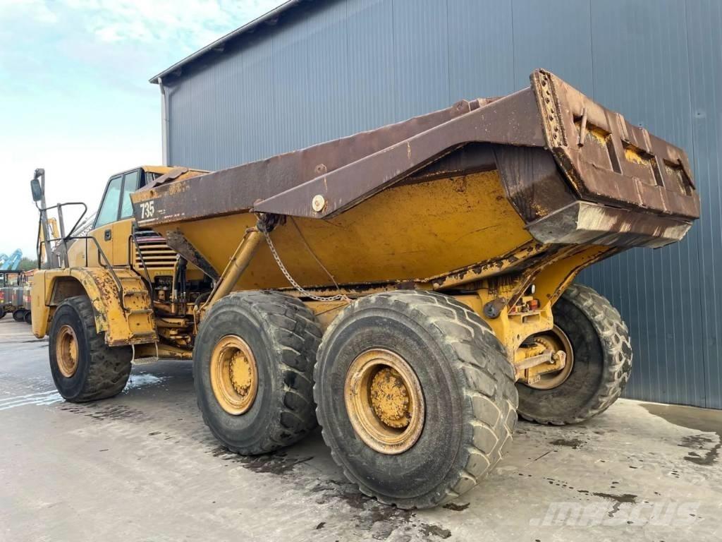 CAT 735 Terrængående lastbiler
