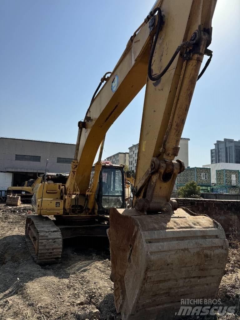 CAT 330C Gravemaskiner på larvebånd