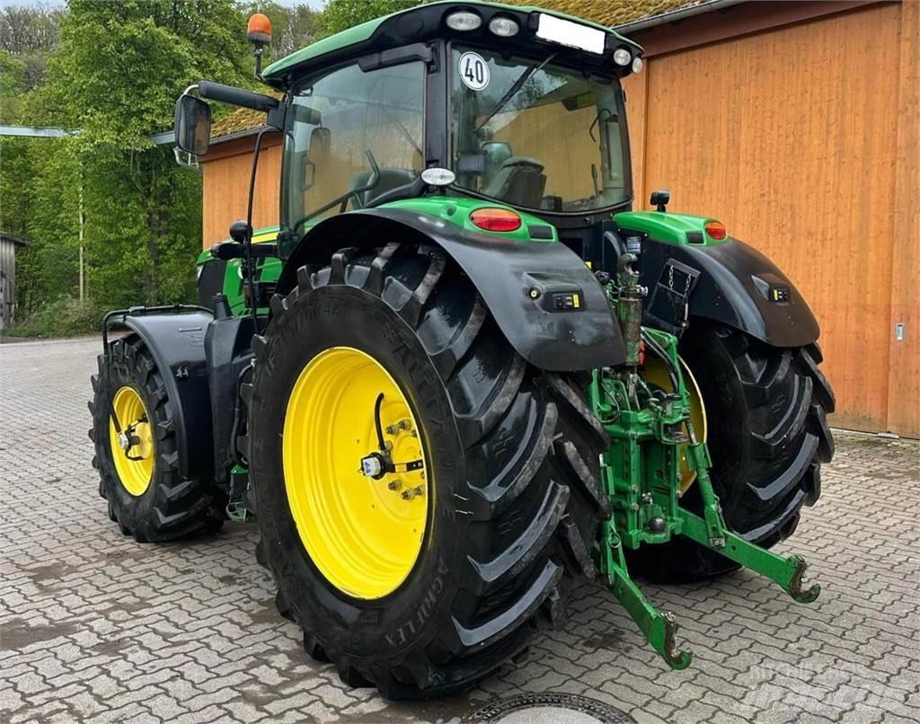 John Deere 6210R Traktorer