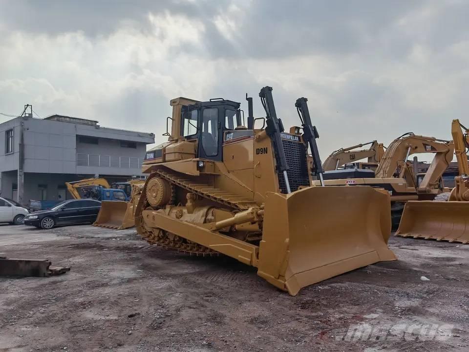 CAT D9N Bulldozer på larvebånd