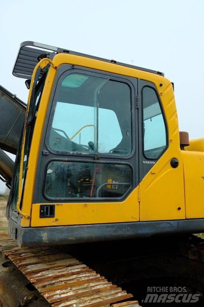 Volvo EC 240 kabina Kabiner og interiør