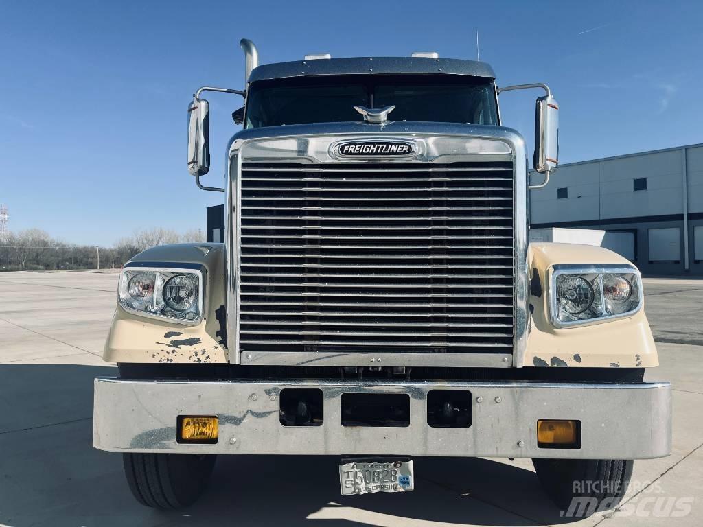 Freightliner 122 SD Trækkere
