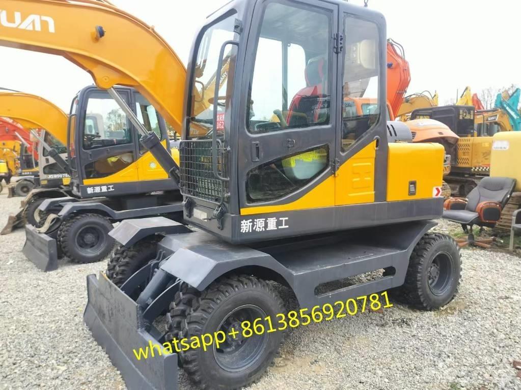 Xinyuan XYB75-9 Gravemaskiner på hjul