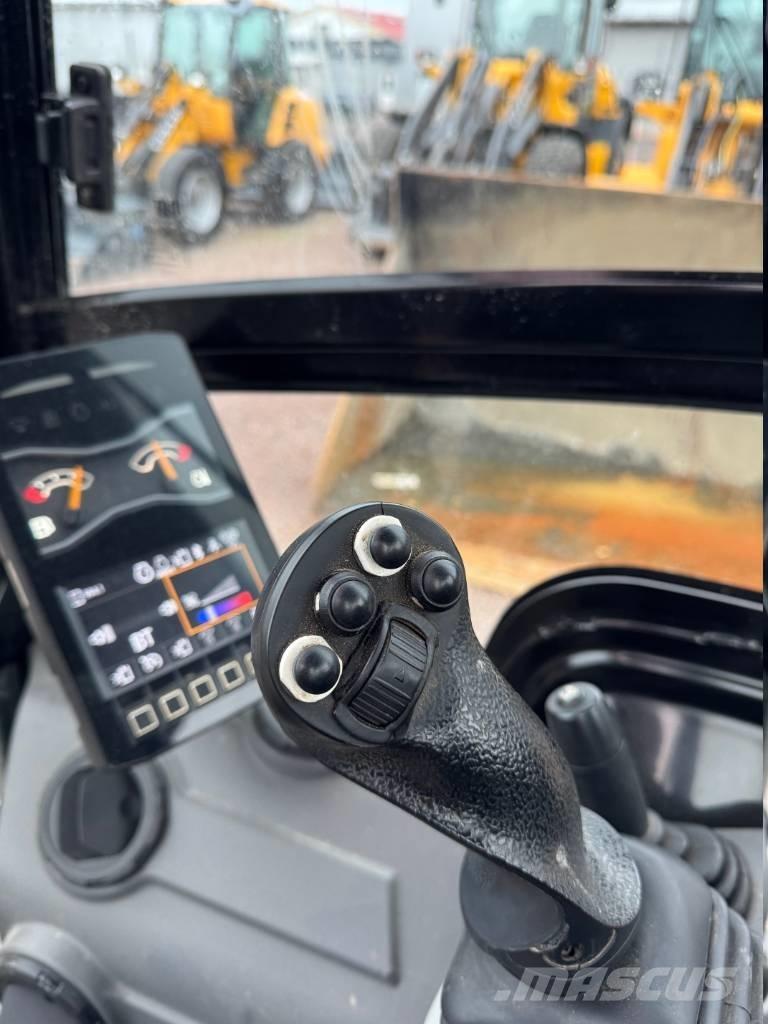 CAT 301.8 Minigravemaskiner