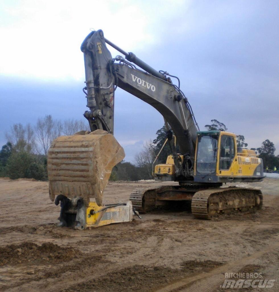 Volvo EC 460 B LC Gravemaskiner på larvebånd