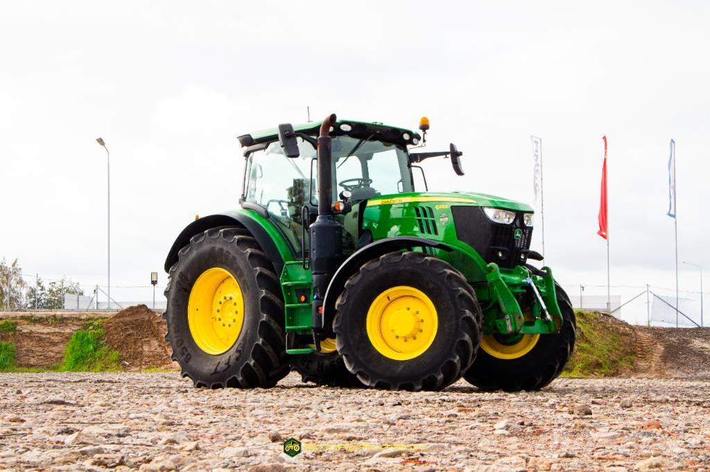 John Deere 6215 R Traktorer