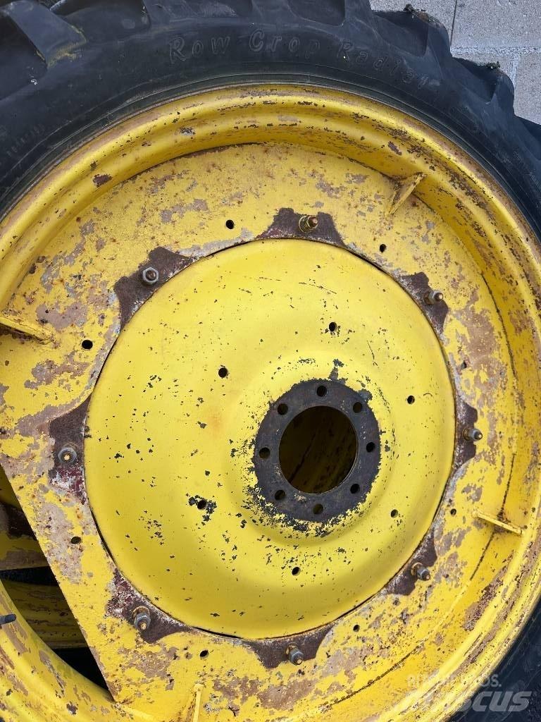 Alliance 230/95R44 Hjul, Dæk og Fælge