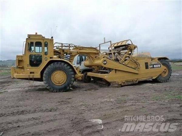 CAT 623B Gravemaskiner på hjul